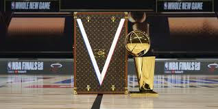 Louis Vuitton collaborates with the NBA in the design of a pop-up