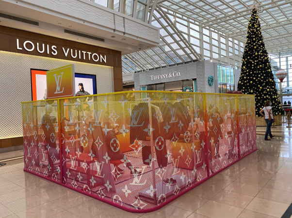 Louis Vuitton collaborates with the NBA in the design of a pop-up